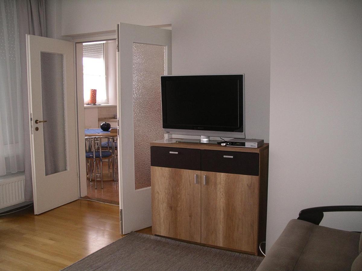 Centrum 2 Apartmanok Heviz Exterior foto