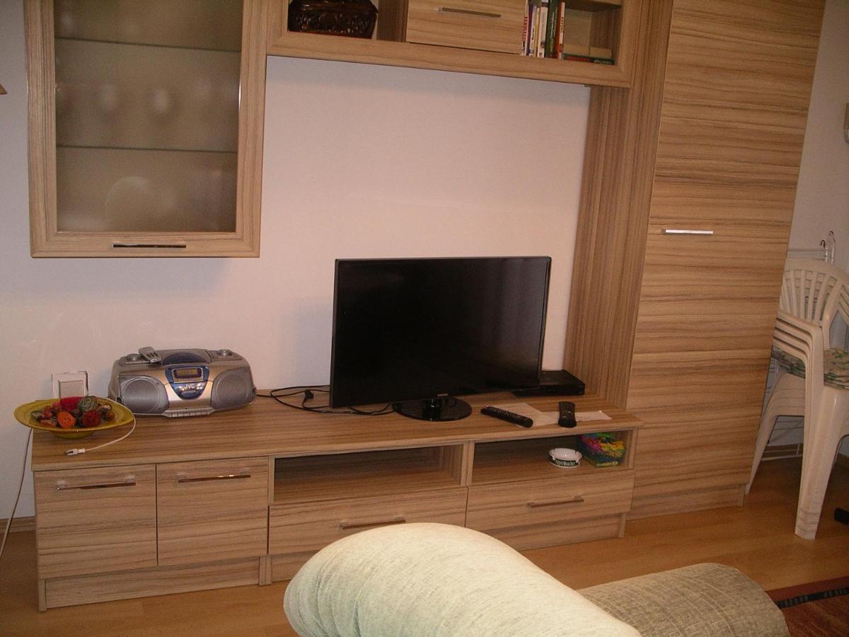 Centrum 2 Apartmanok Heviz Exterior foto