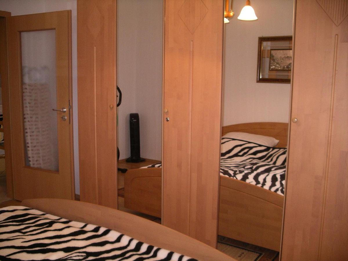 Centrum 2 Apartmanok Heviz Exterior foto