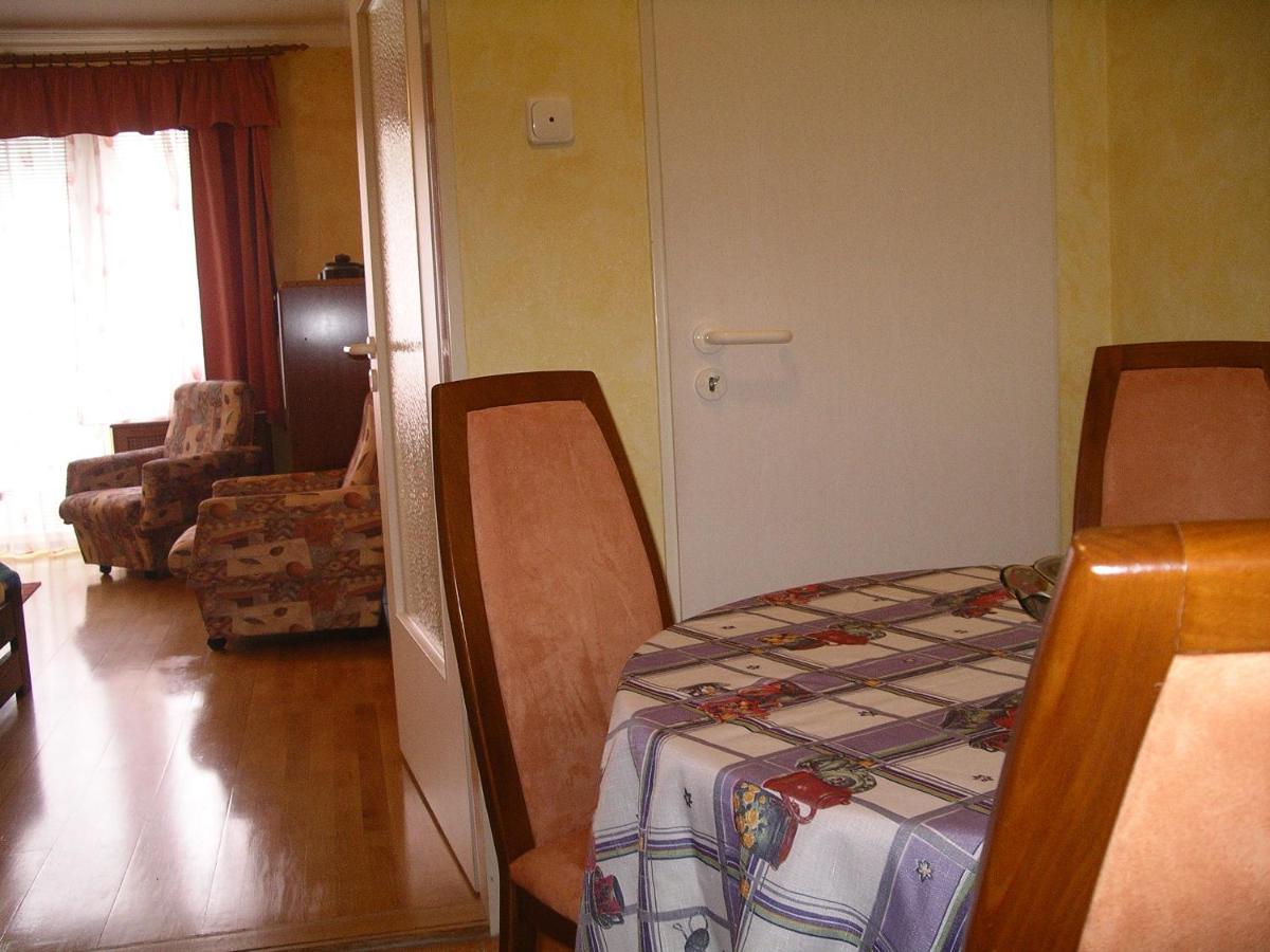 Centrum 2 Apartmanok Heviz Exterior foto