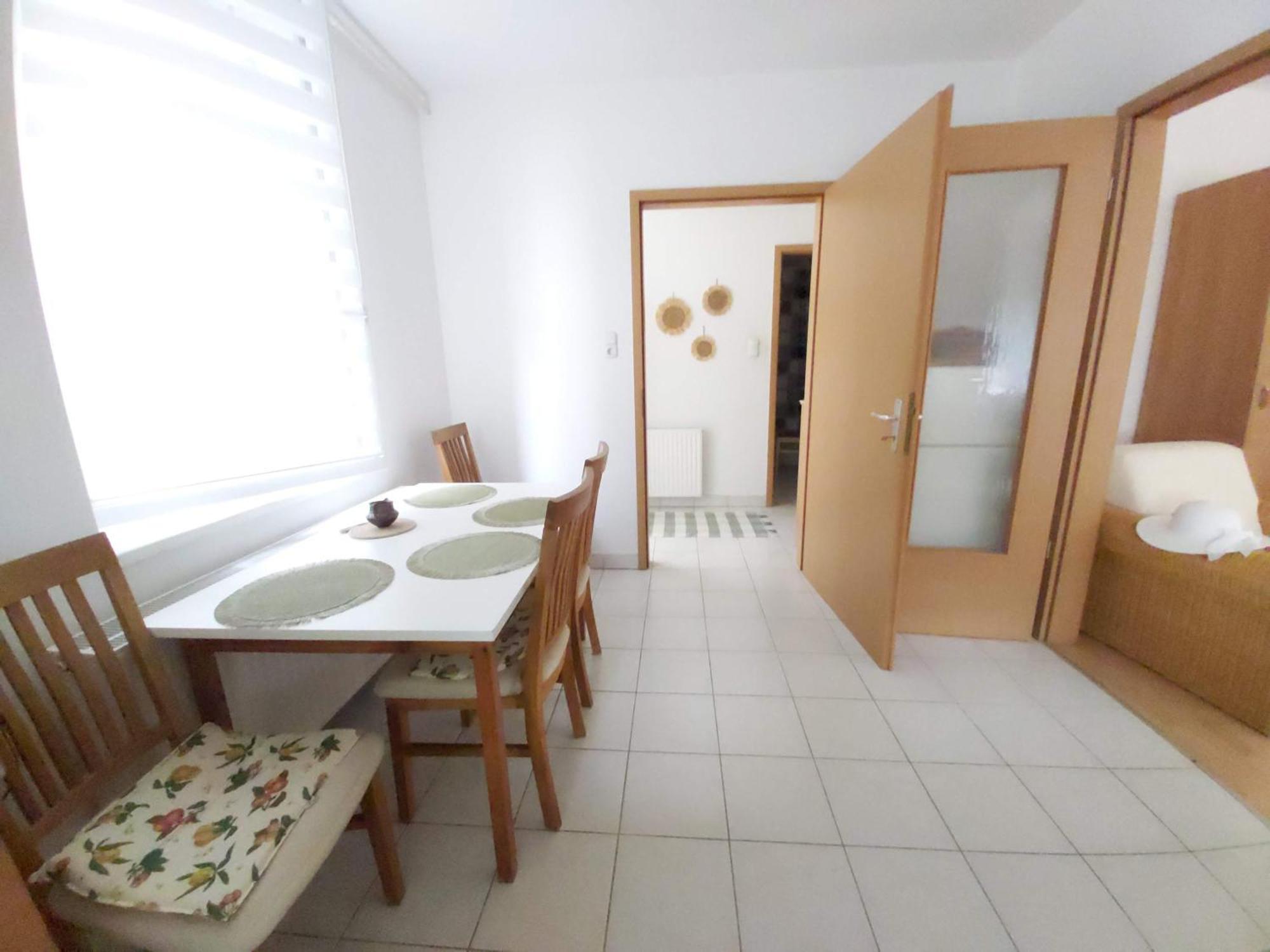 Centrum 2 Apartmanok Heviz Exterior foto