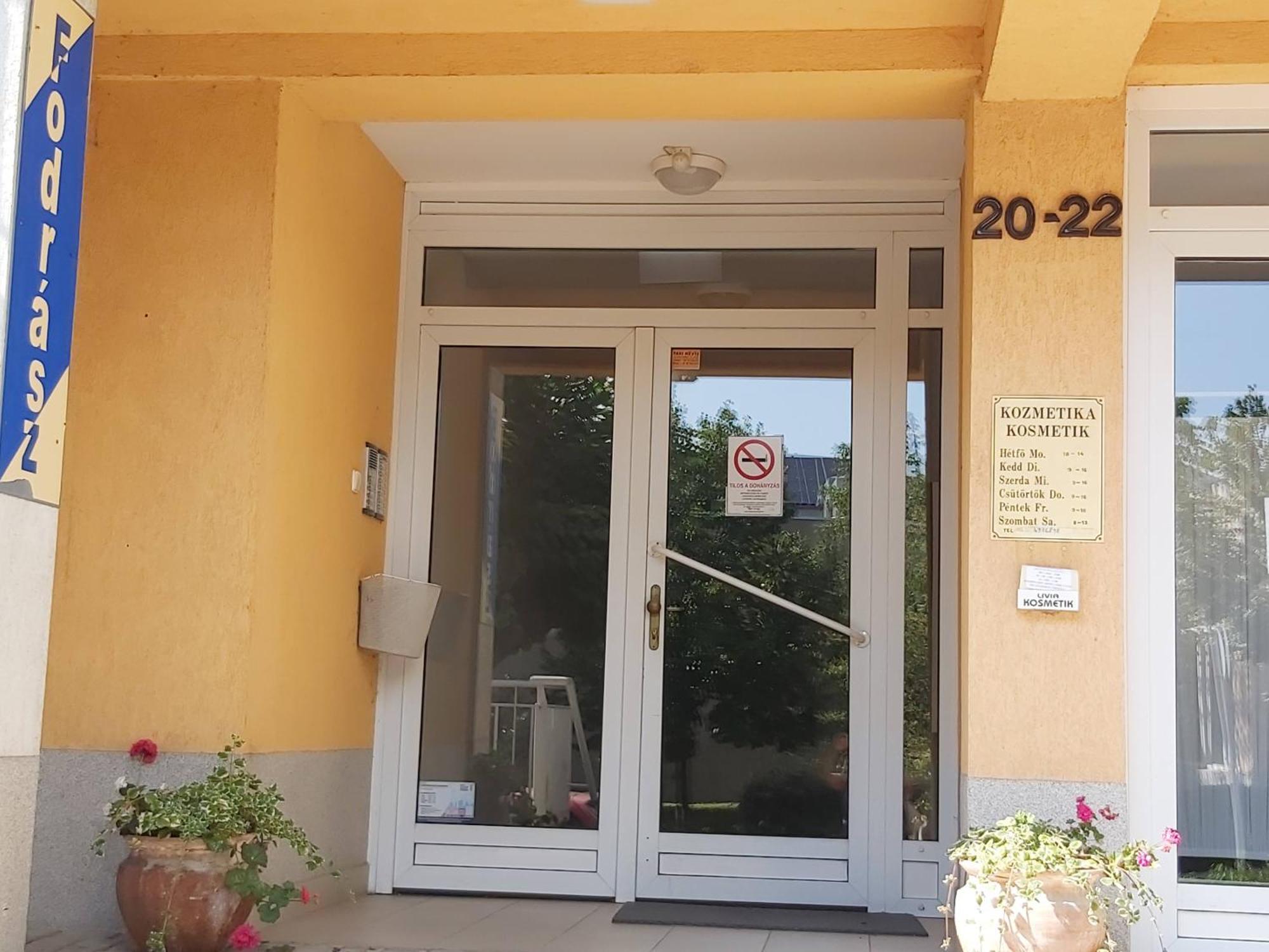 Centrum 2 Apartmanok Heviz Exterior foto