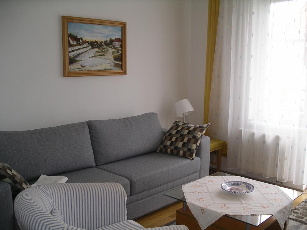 Centrum 2 Apartmanok Heviz Exterior foto