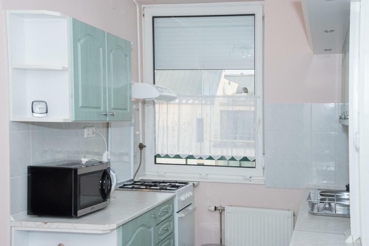Centrum 2 Apartmanok Heviz Exterior foto
