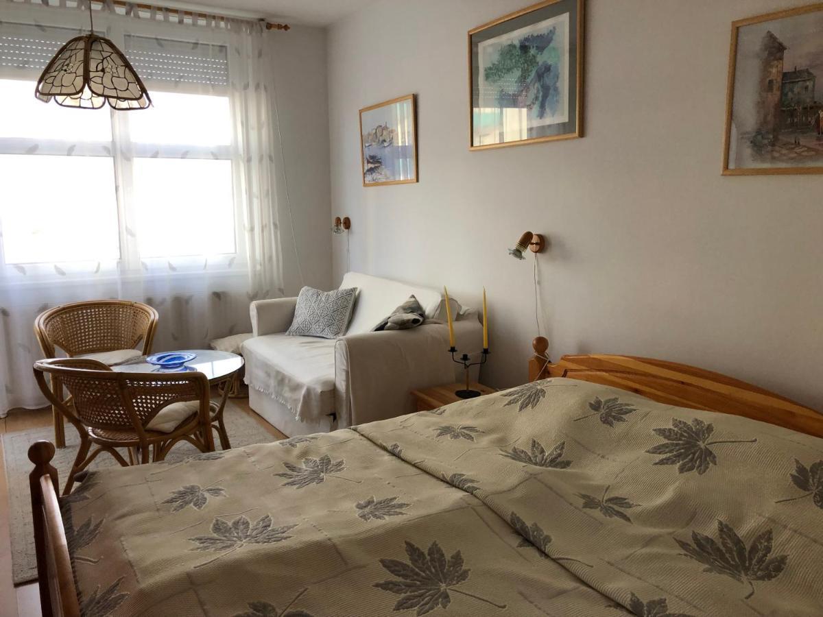 Centrum 2 Apartmanok Heviz Exterior foto